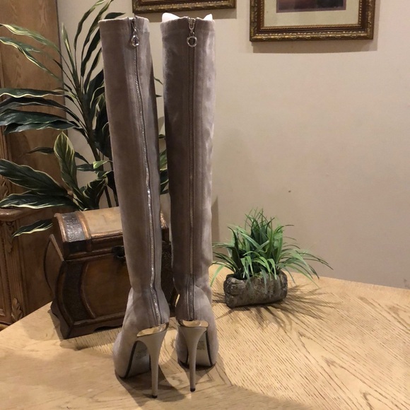 Luichiny Women's Case Closed Snow Boot - Picture 9 of 15